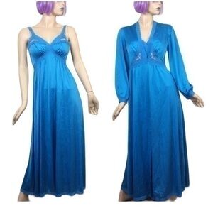 70s Vintage Shadowline 2 piece robe and nightgown. Blue